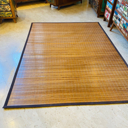 Tapis ethnique en bambou rouge et tissu