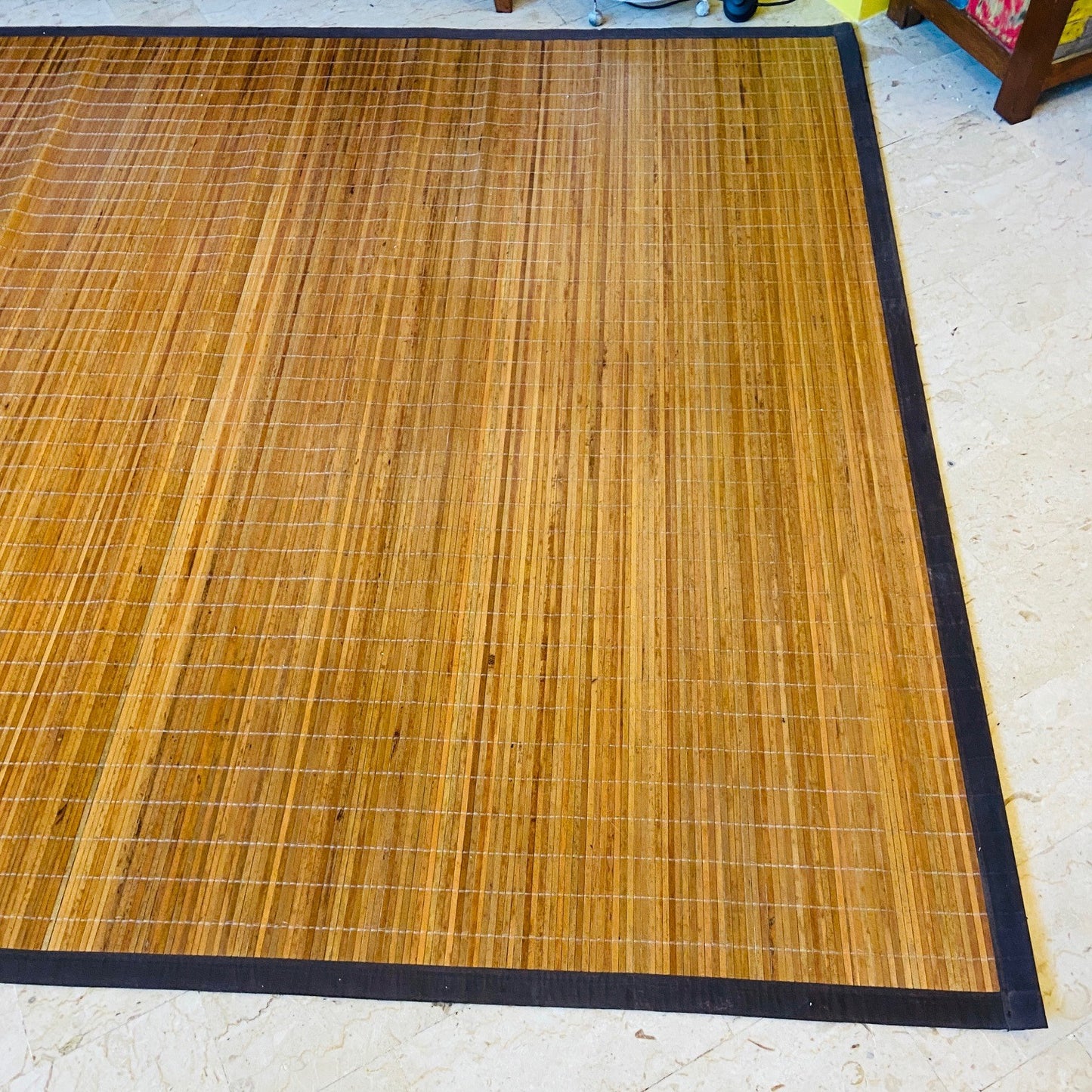 Tapis ethnique en bambou rouge et tissu