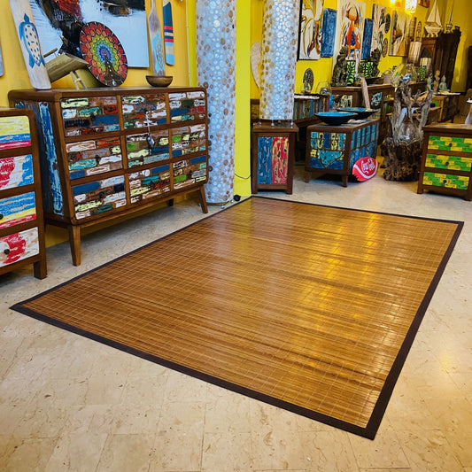 Tapis ethnique en bambou rouge et tissu