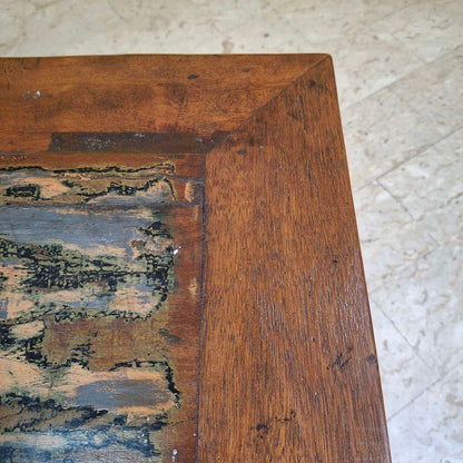 Table carrée ethnique minimaliste avec tabouret coloré
