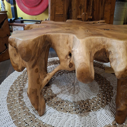 Tavolino etnico in radice di teak
