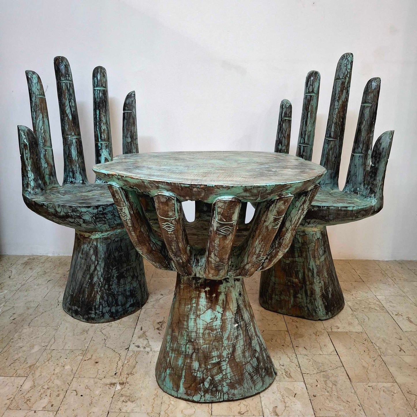 Table et chaises en forme de main, mobilier ethnique, art