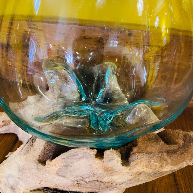 Vaso etnico vetro fuso su radice ampolla acquario