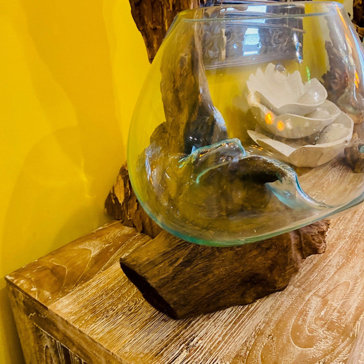Vaso in Vetro Soffiato su Radice di Mangrovia - ETNICBAY