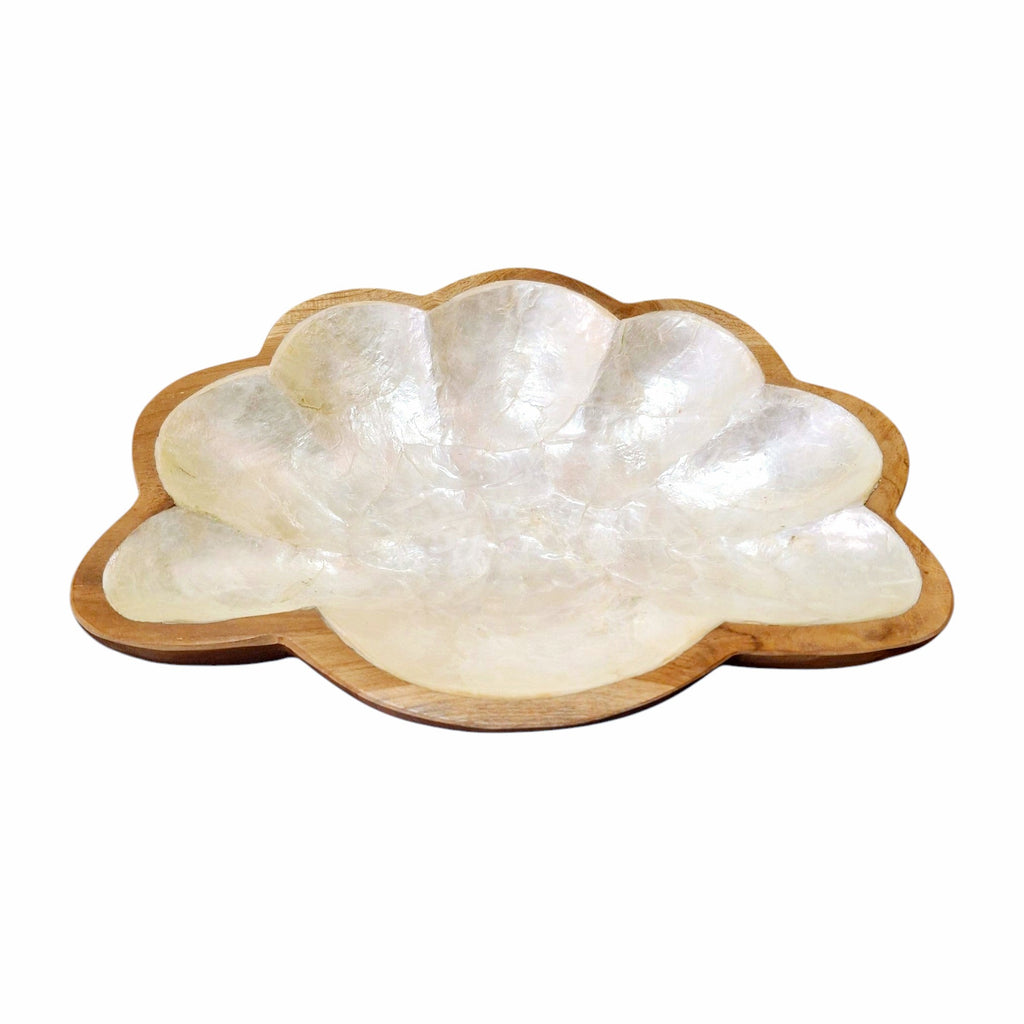 Muschelschale aus Perlmutt als Tischdekoration