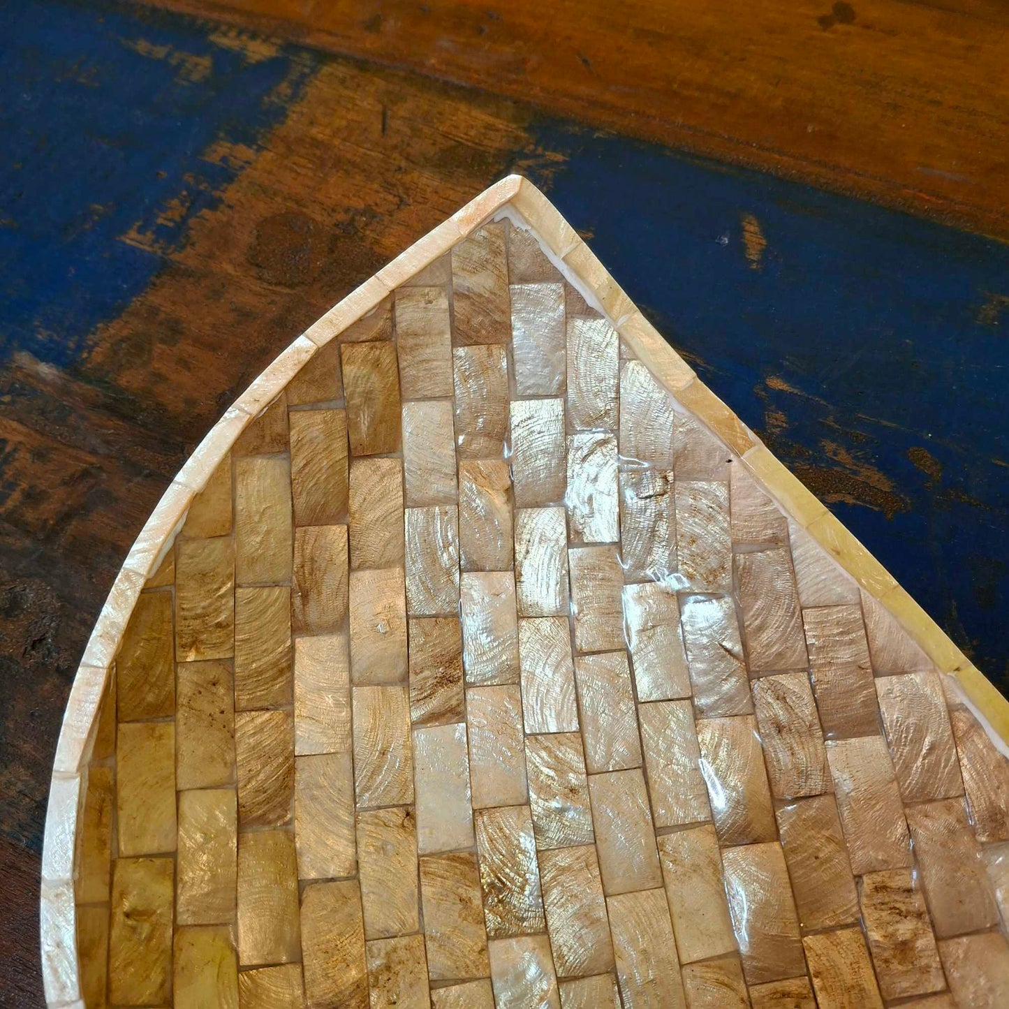 Decorative mother of pearl tray to empty pockets