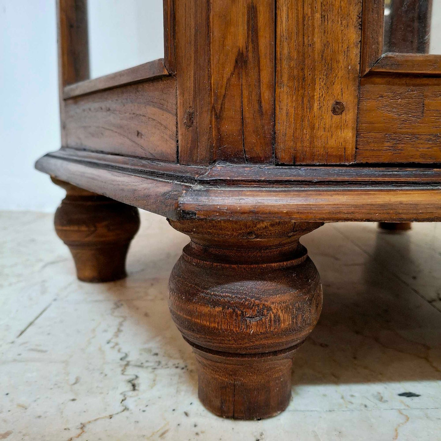 Vetrinetta espositore esagonale arte povera