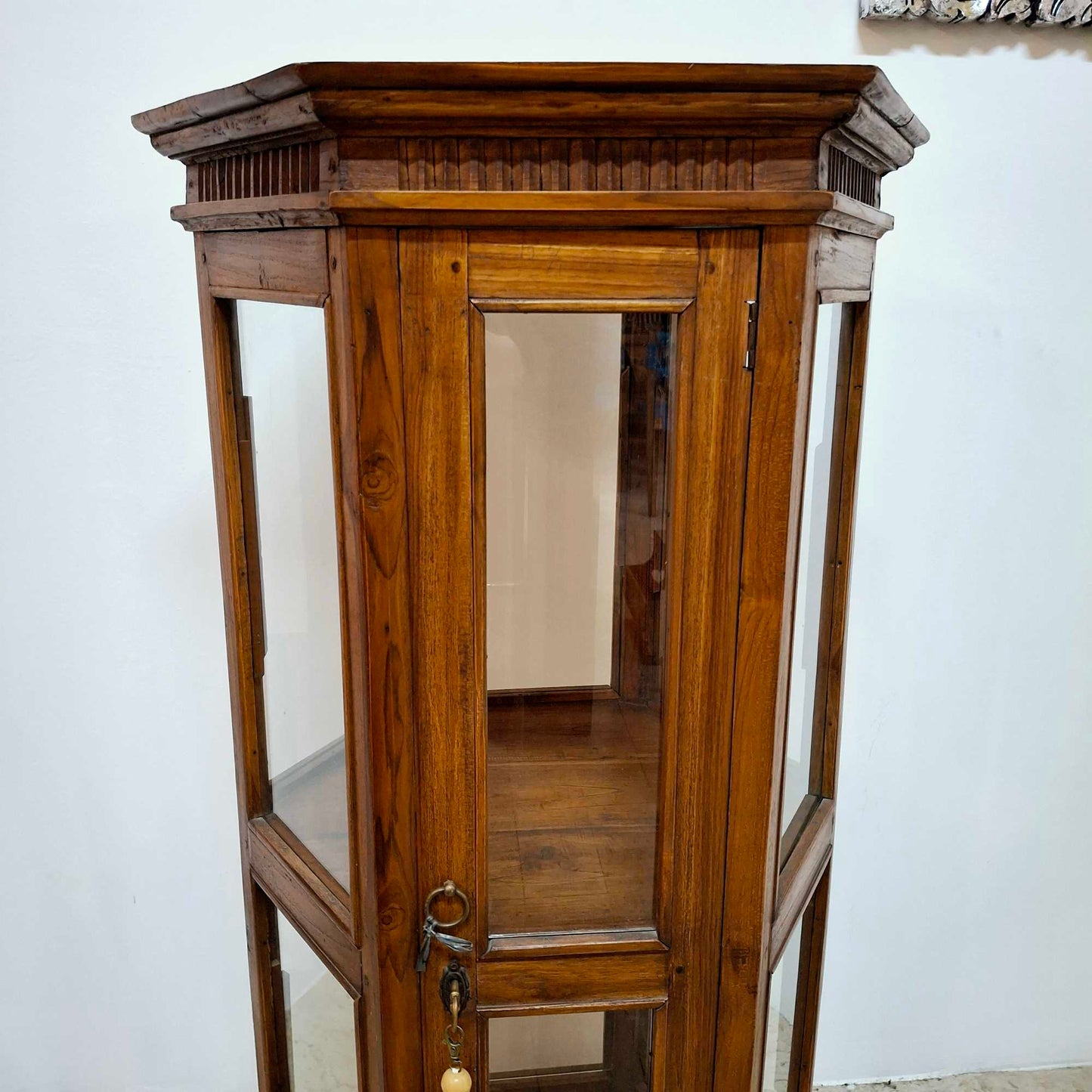 Vetrinetta espositore esagonale arte povera