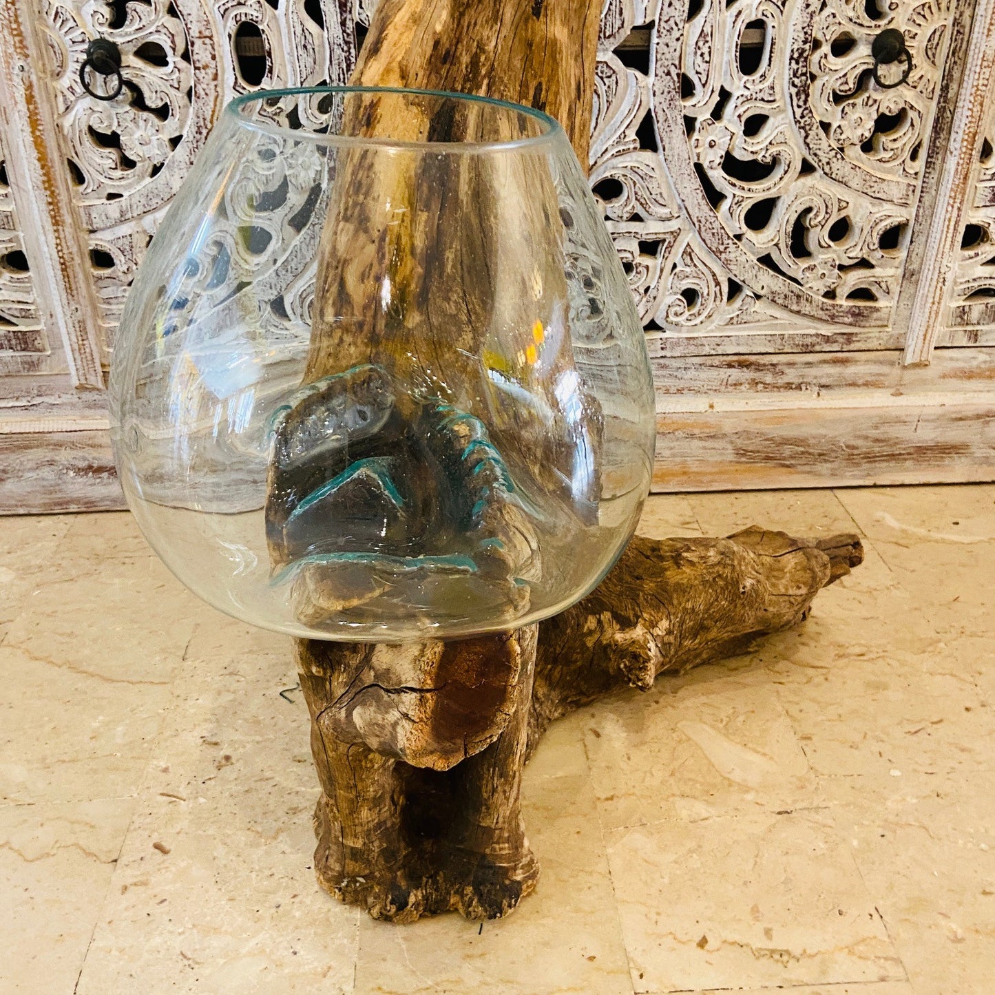 Ethnic vase, aquarium, root and glass