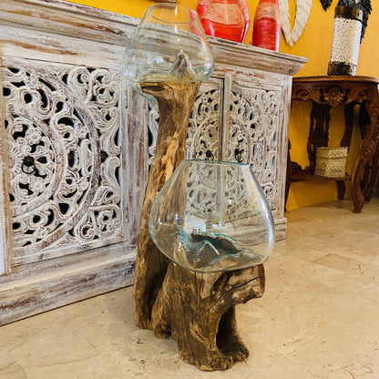 Ethnic vase, aquarium, root and glass