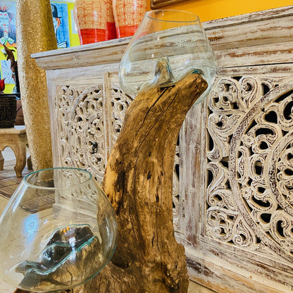 Ethnic vase, aquarium, root and glass