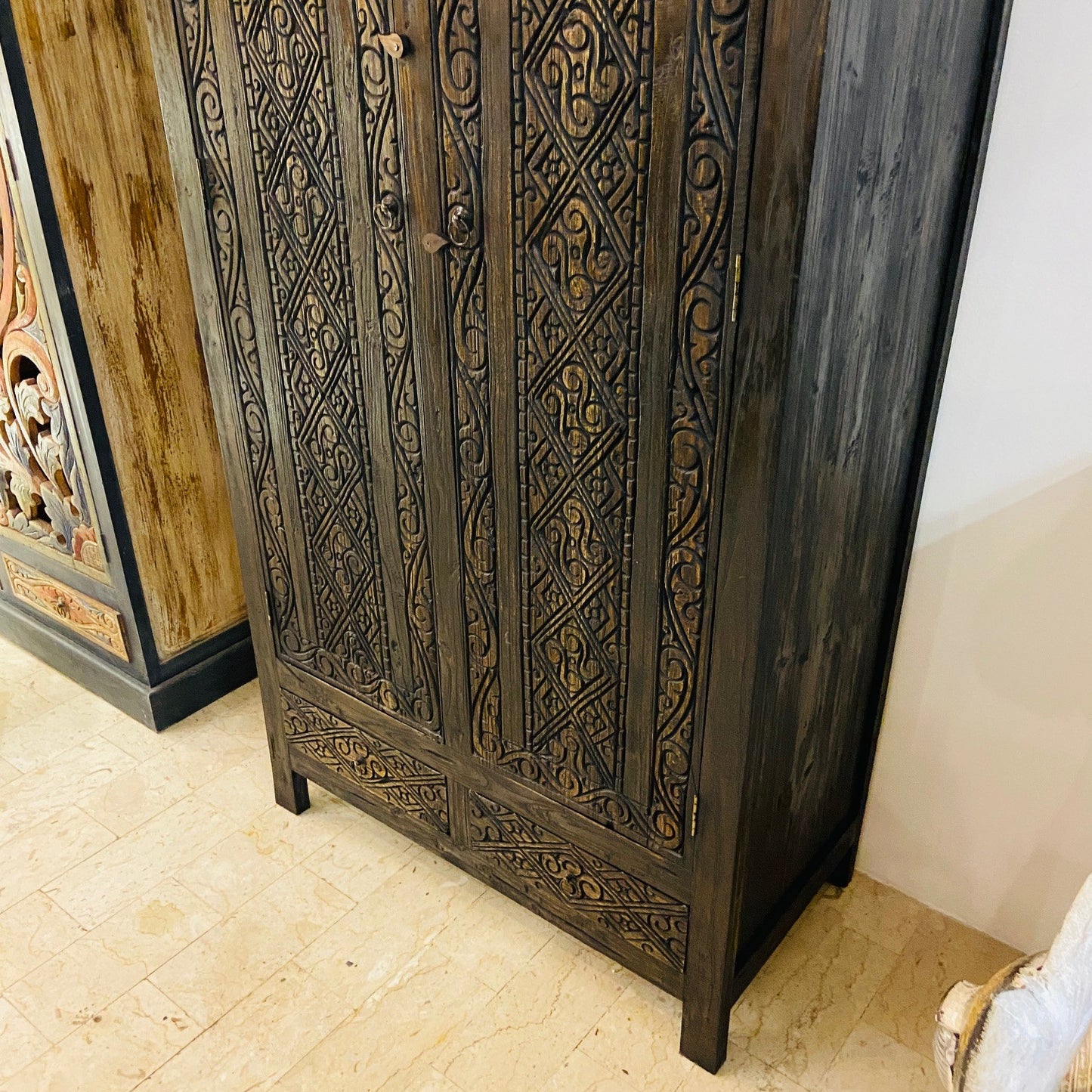 Armoire ethnique viking Armoire tribale celtique