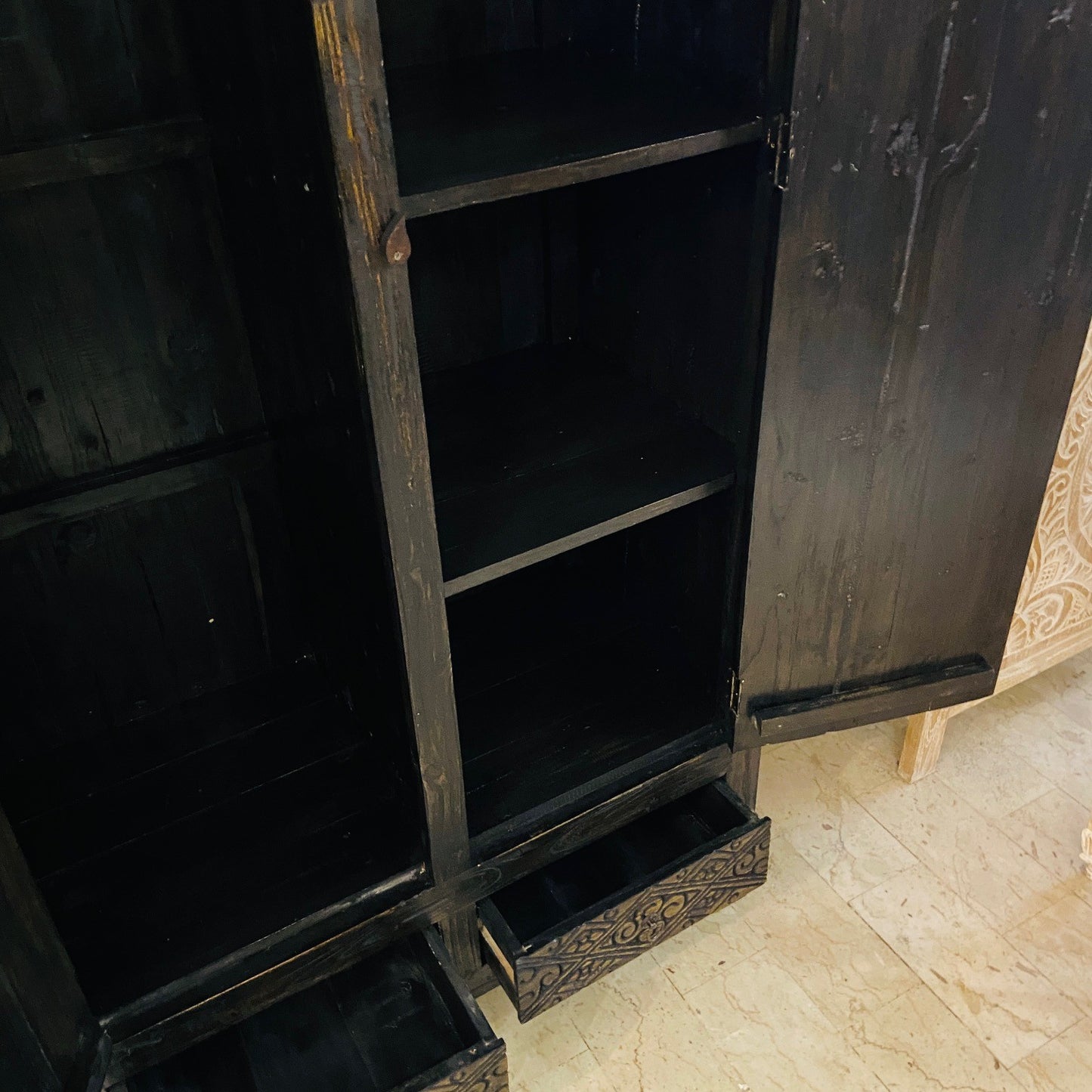 Armoire ethnique viking Armoire tribale celtique