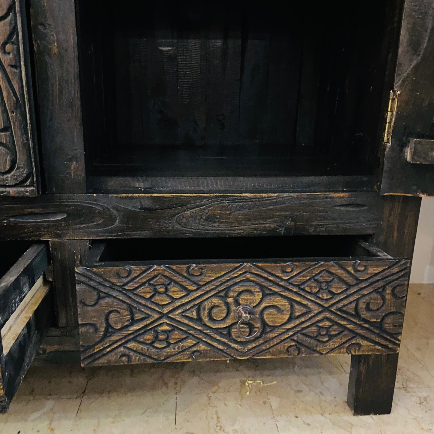 Armoire ethnique viking Armoire tribale celtique
