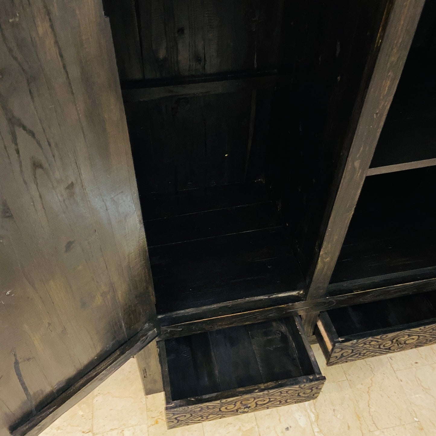 Armoire ethnique viking Armoire tribale celtique