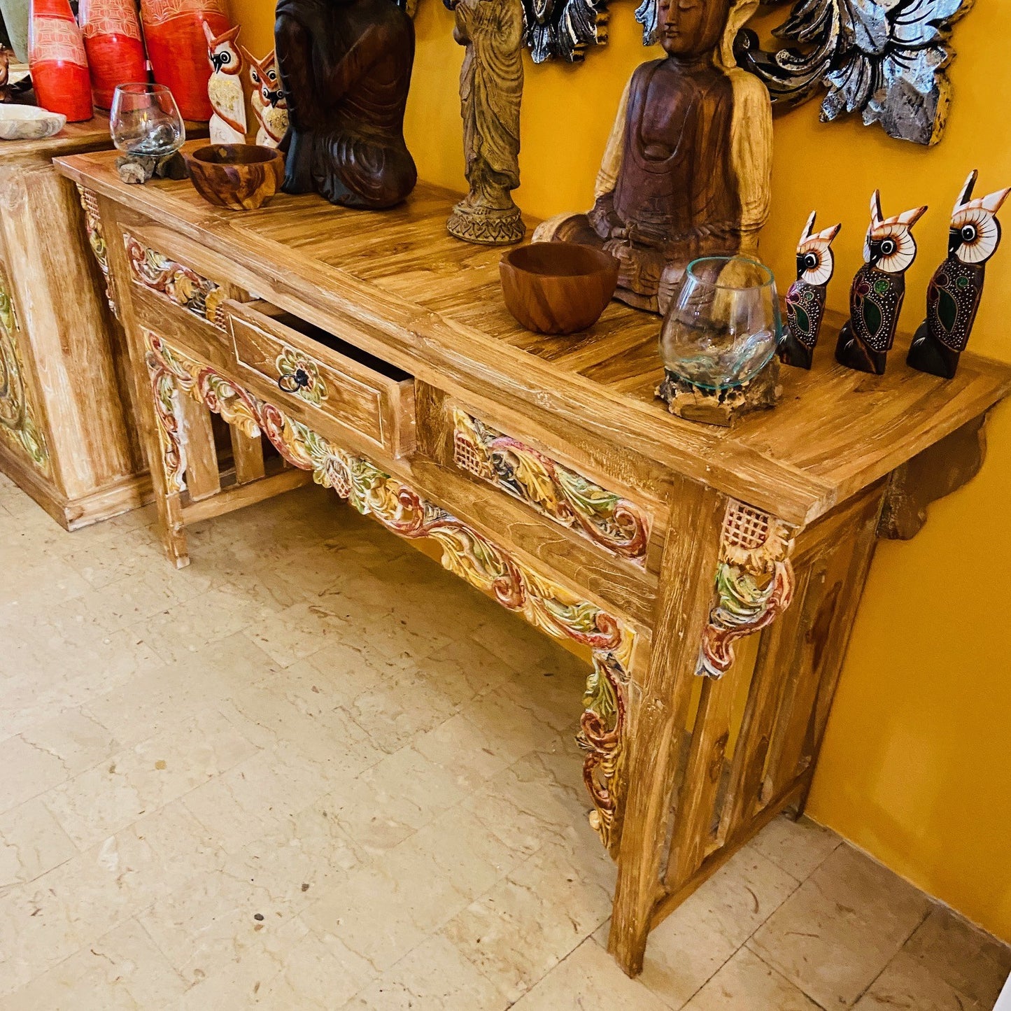 Console ethnique meuble d'entrée sculptures florales