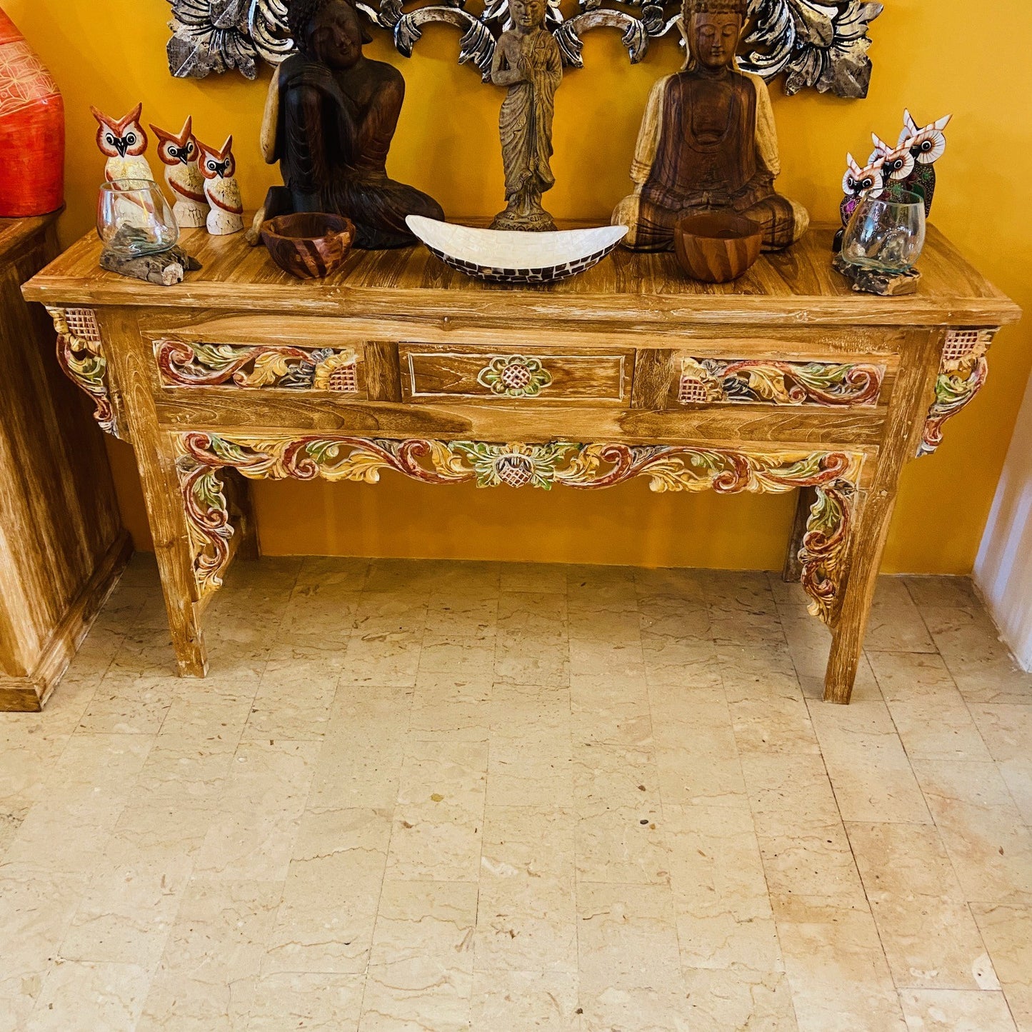 Console ethnique meuble d'entrée sculptures florales