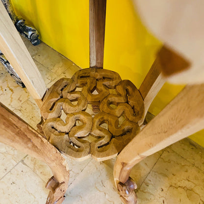 Tabouret déco sur piédestal en bois sculpté vintage