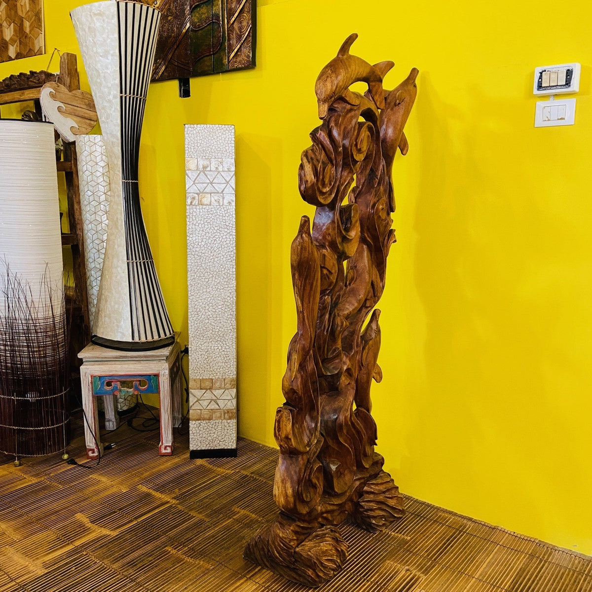 Scultura delfini statua etnica in legno massello - ETNICBAY