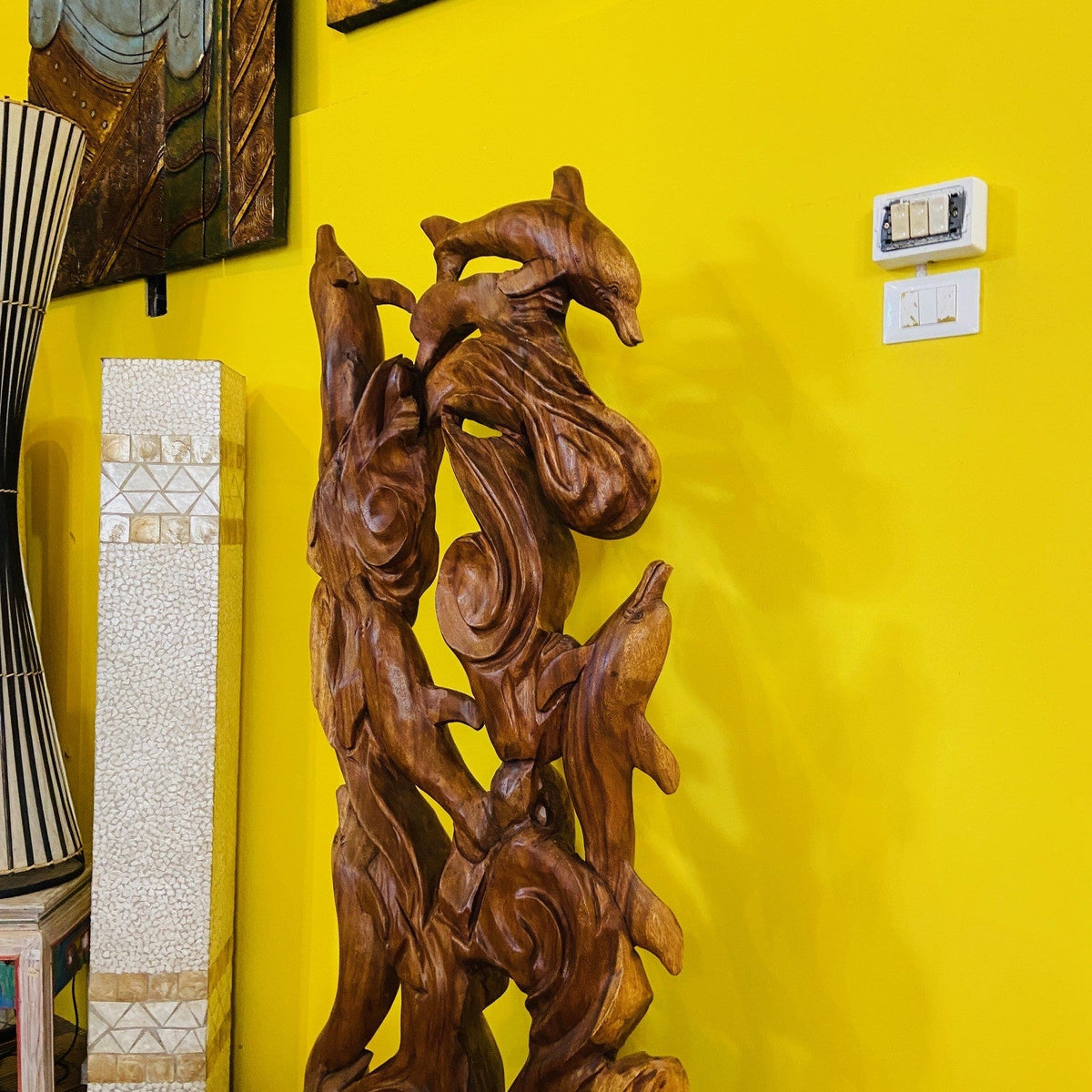 Scultura delfini statua etnica in legno massello - ETNICBAY