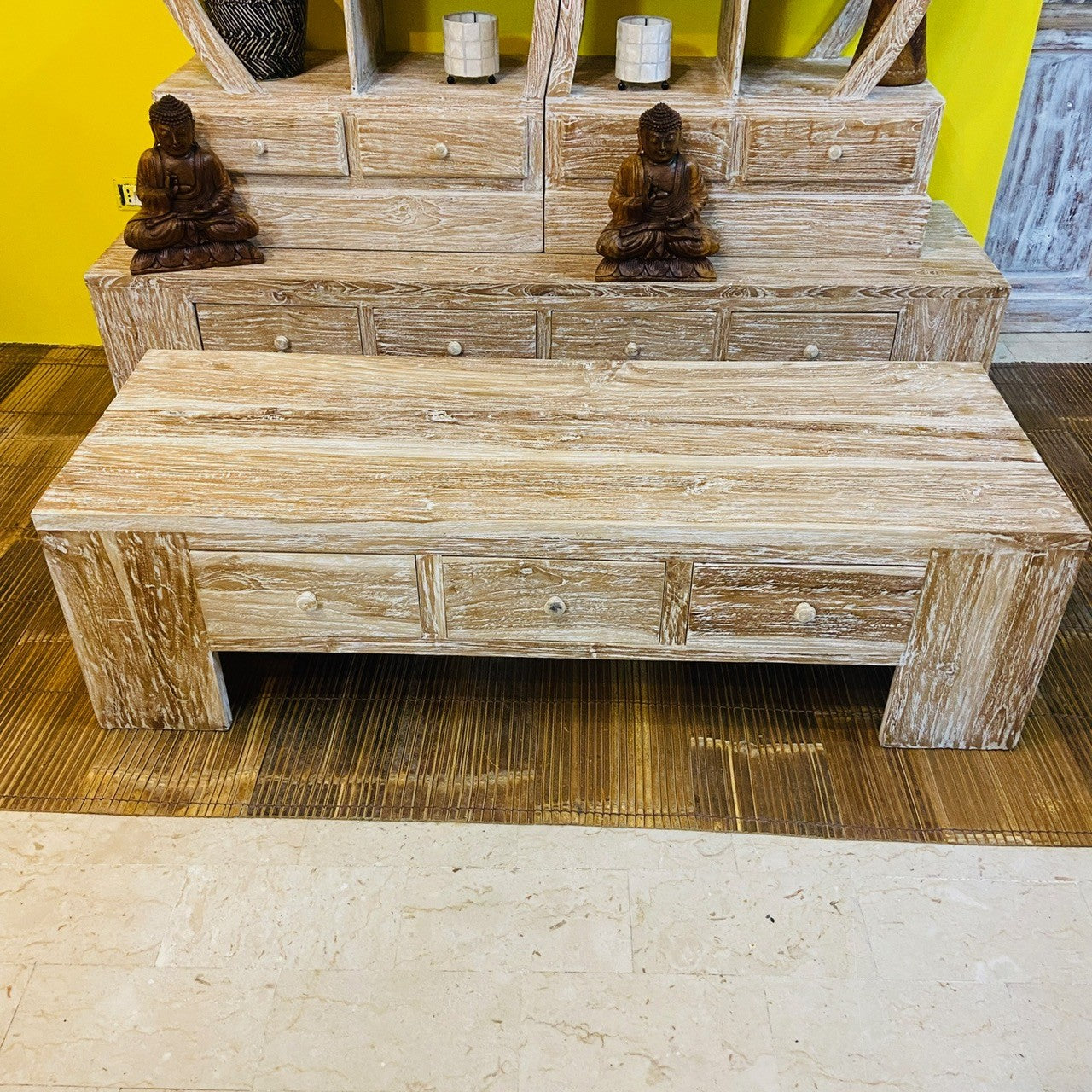 Table basse en teck de style shabby chic