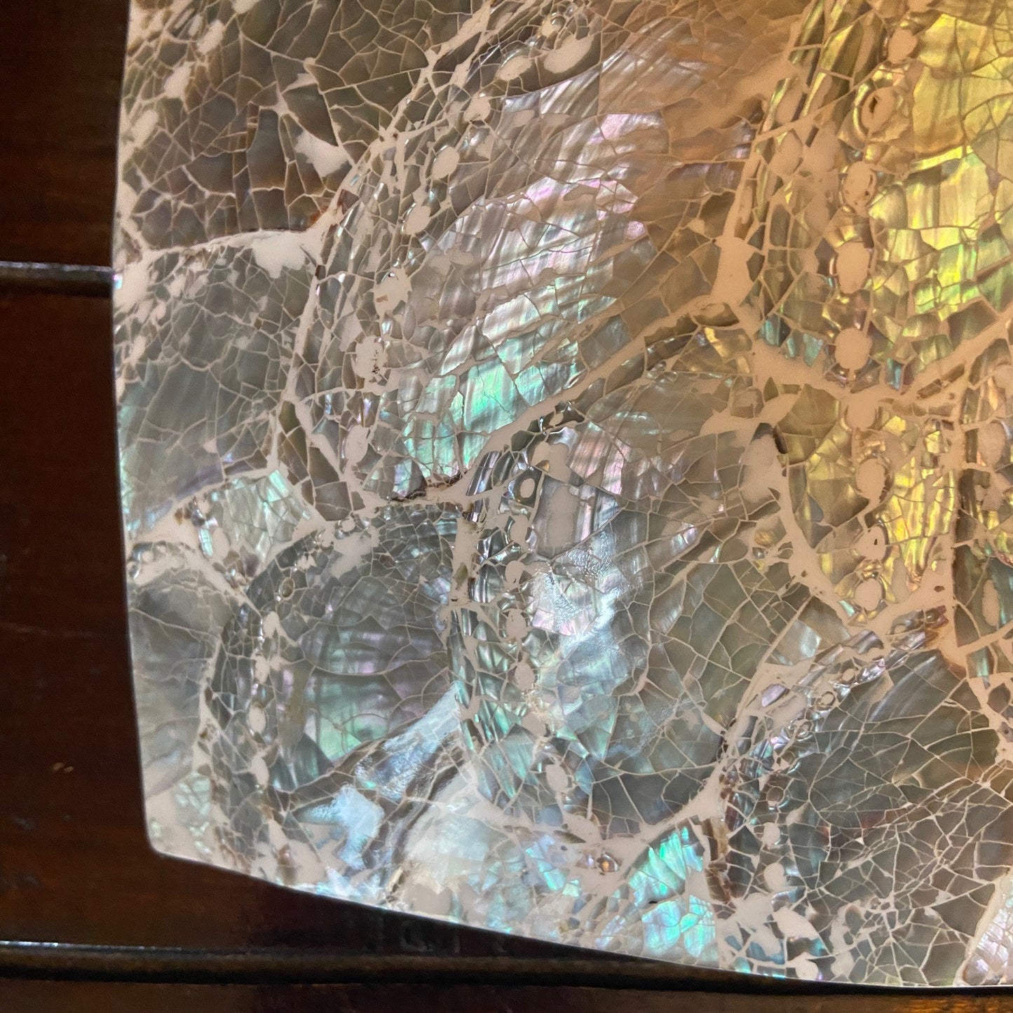 Plateau en nacre et assiette centrale en argent